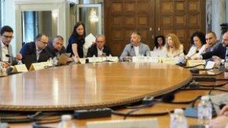 Властта леко смекчи мерките "Антиспекула"